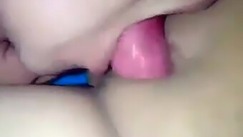 Hai Đối Tác Trưởng Thành Tham Gia Vào Tư Thế 69 Và Cho Nhau Blowjob.