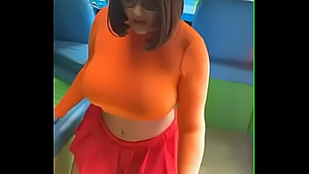 Velma'S Seductive Adventure In A Porn Video